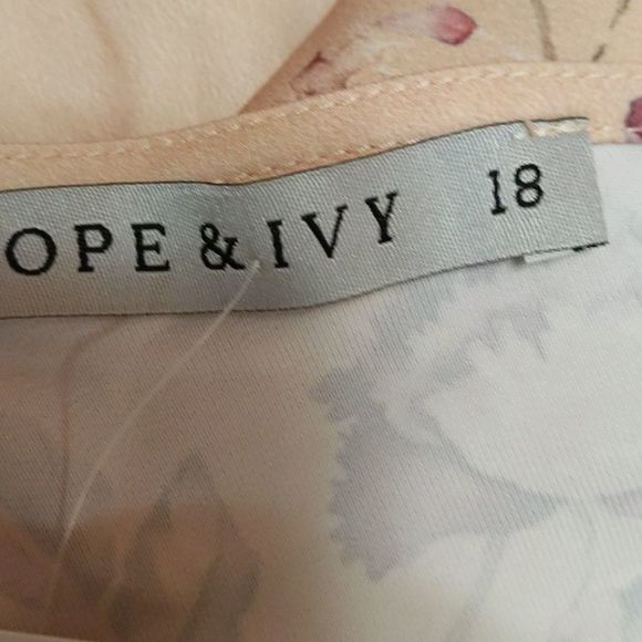 Hope & Ivy knot front maxi dress with in multi floral UK 18/ US 14/ XL NWT - Picture 7 of 15